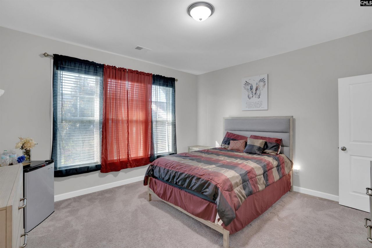 719 Long Iron Lane Photo 34