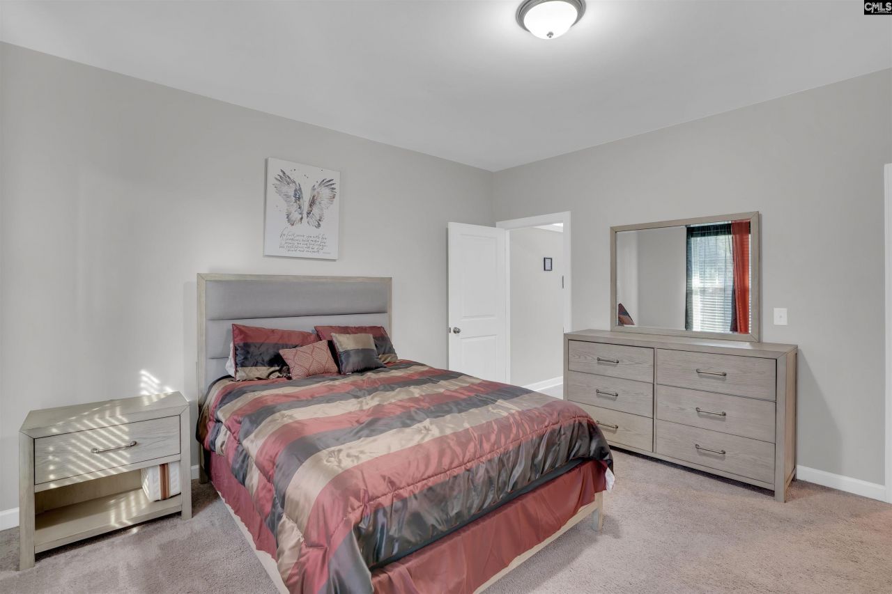 719 Long Iron Lane Photo 35