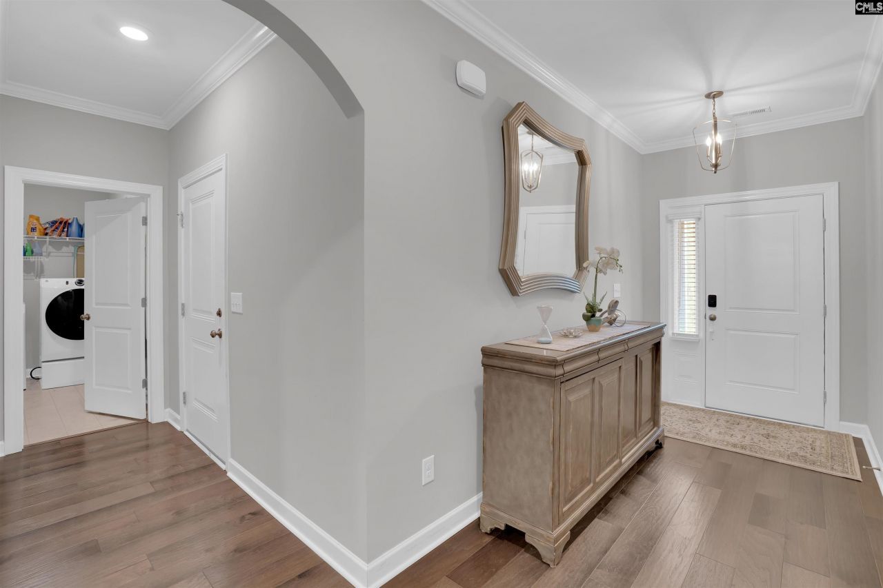 719 Long Iron Lane Photo 4