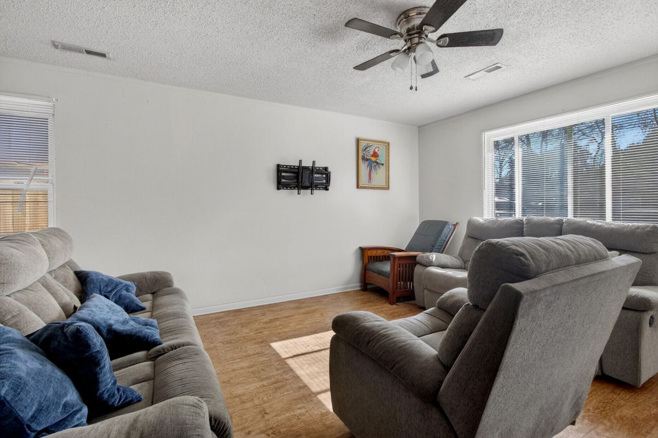 809 Sandpiper Drive Photo 8