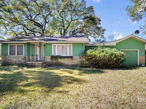 1001 Cleveland Road, Saraland, AL 36571