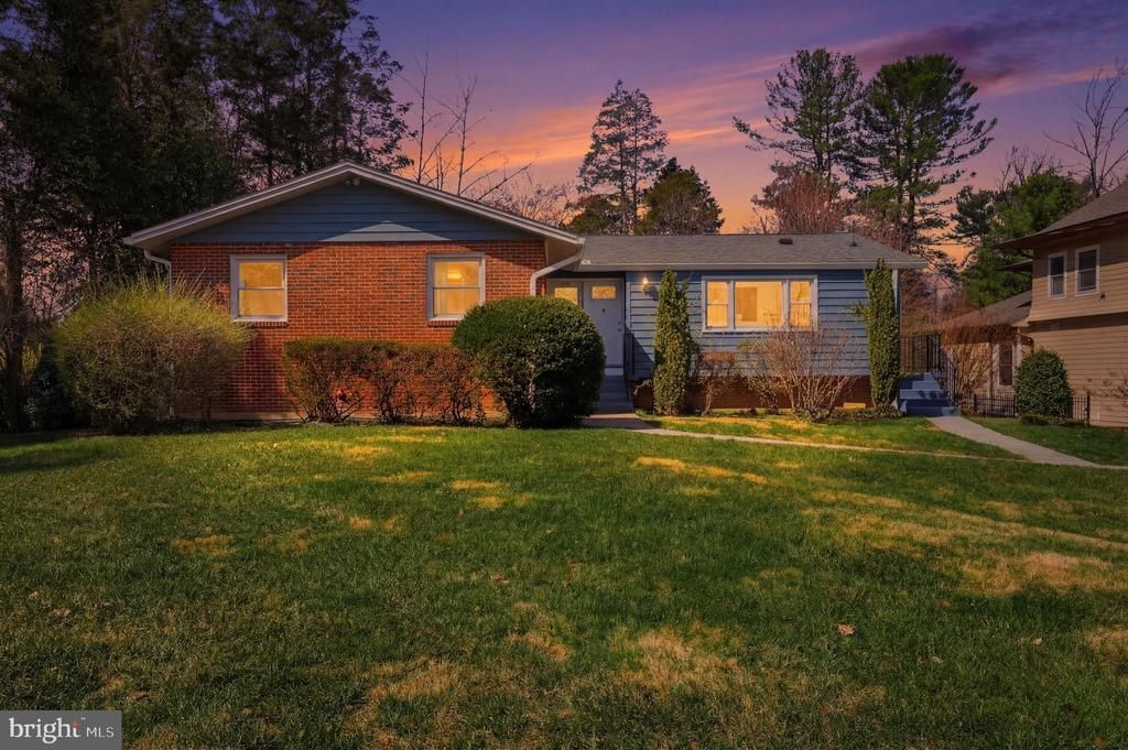 902 Echols Street Se, Vienna, VA 22180 Main Photo