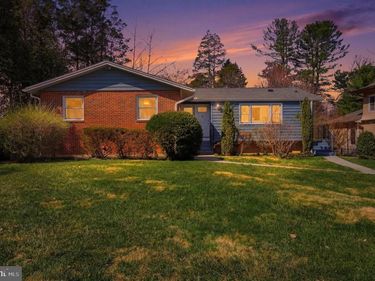 902 ECHOLS STREET SE, VIENNA, VA 22180