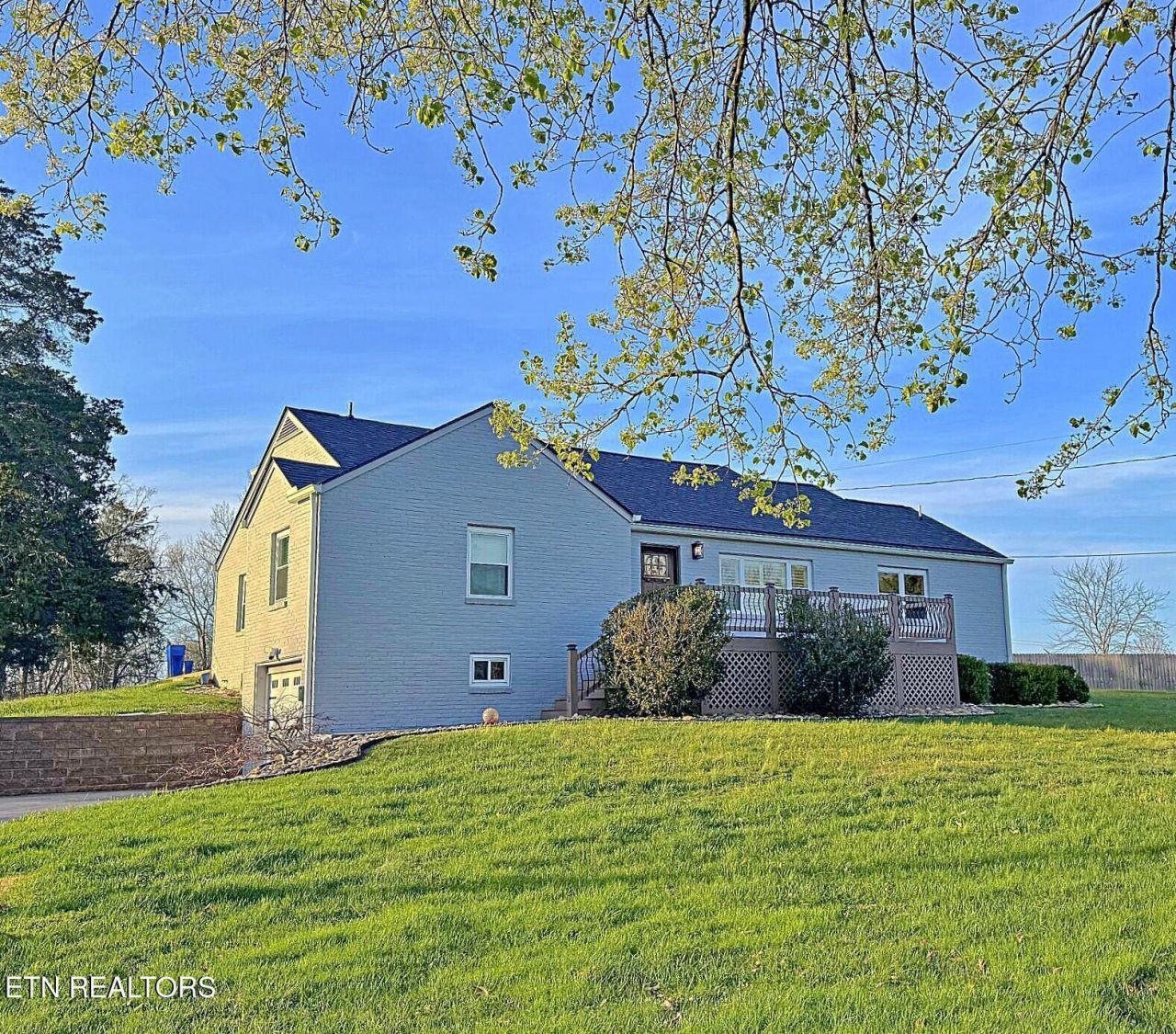 503 W Beaver Creek Drive, Powell, TN 37849 Main Photo