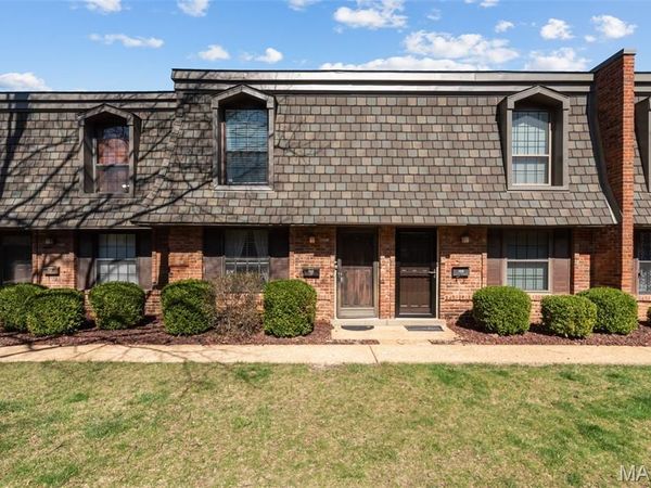 1841 Mansard Drive, Mehlville, MO 63125