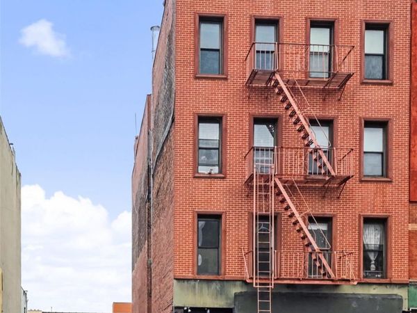 954 Manhattan Avenue, Brooklyn, NY 11222