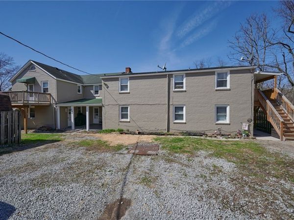 820 6th Ave, Elizabeth, PA 15037