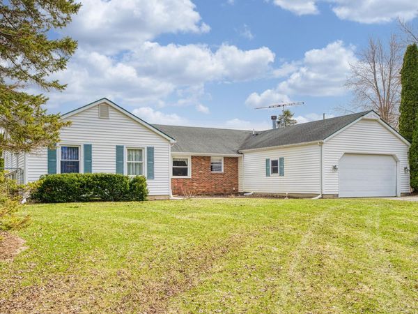 5505 S M 52, Chelsea, MI 48118