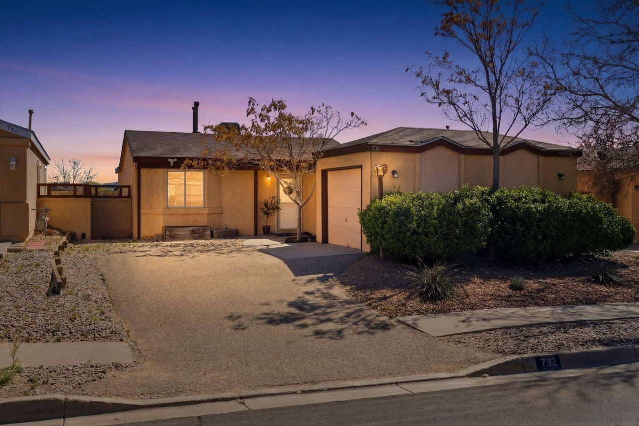 732 Rebecca Loop Ne, Rio Rancho, NM 87144 Main Photo