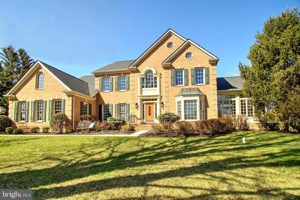 1096 Great Passage Boulevard, Great Falls, VA 22066 Main Photo