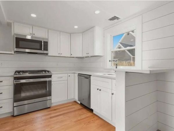 11 Bell Street, Quincy, MA 02169