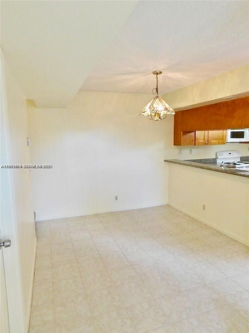 8329 Trent Ct, Unit Apt A, Boca Raton, FL 33433 Photo