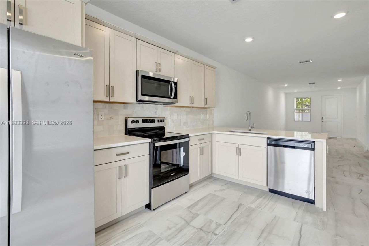 17149 SW 1st St, Unit 17149, Pembroke Pines, FL 33027 Photo