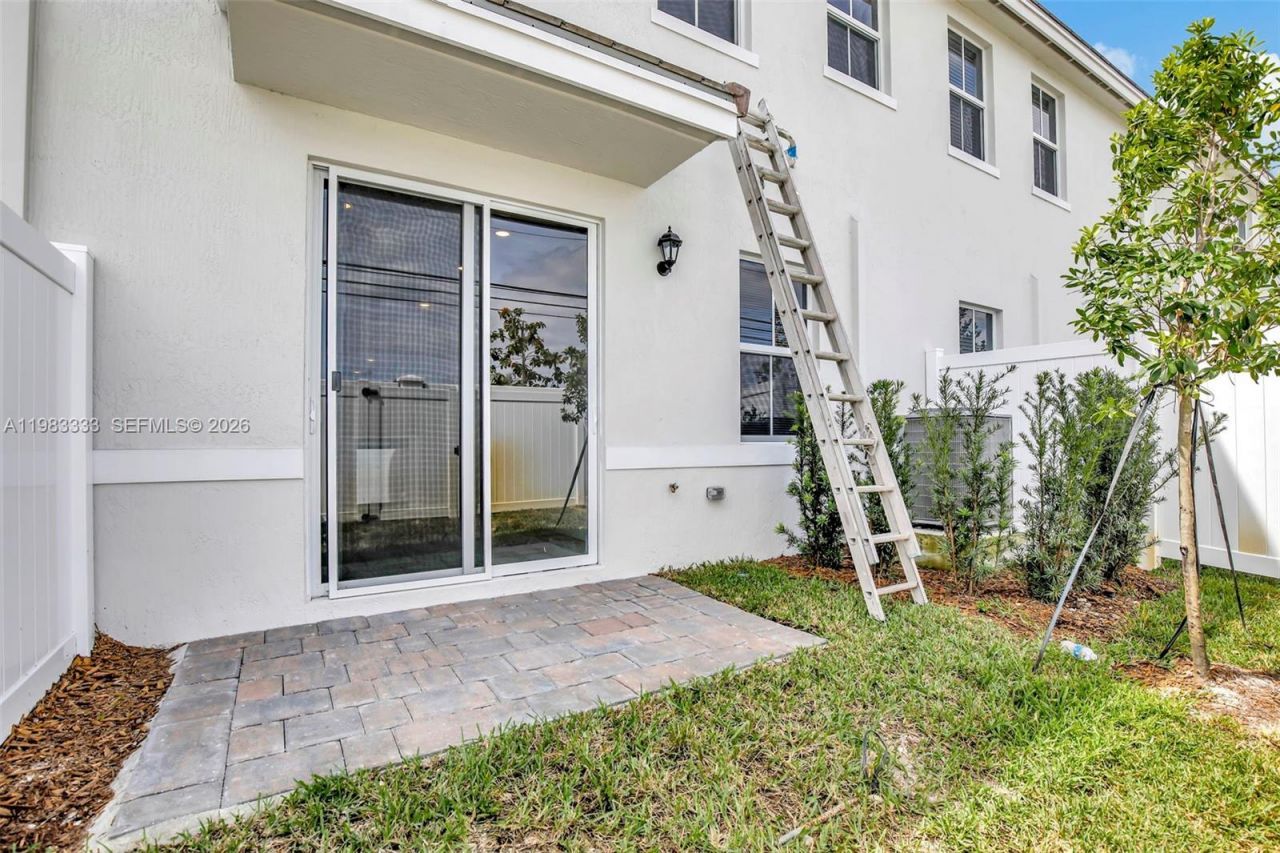 17149 SW 1st St, Unit 17149, Pembroke Pines, FL 33027 Photo