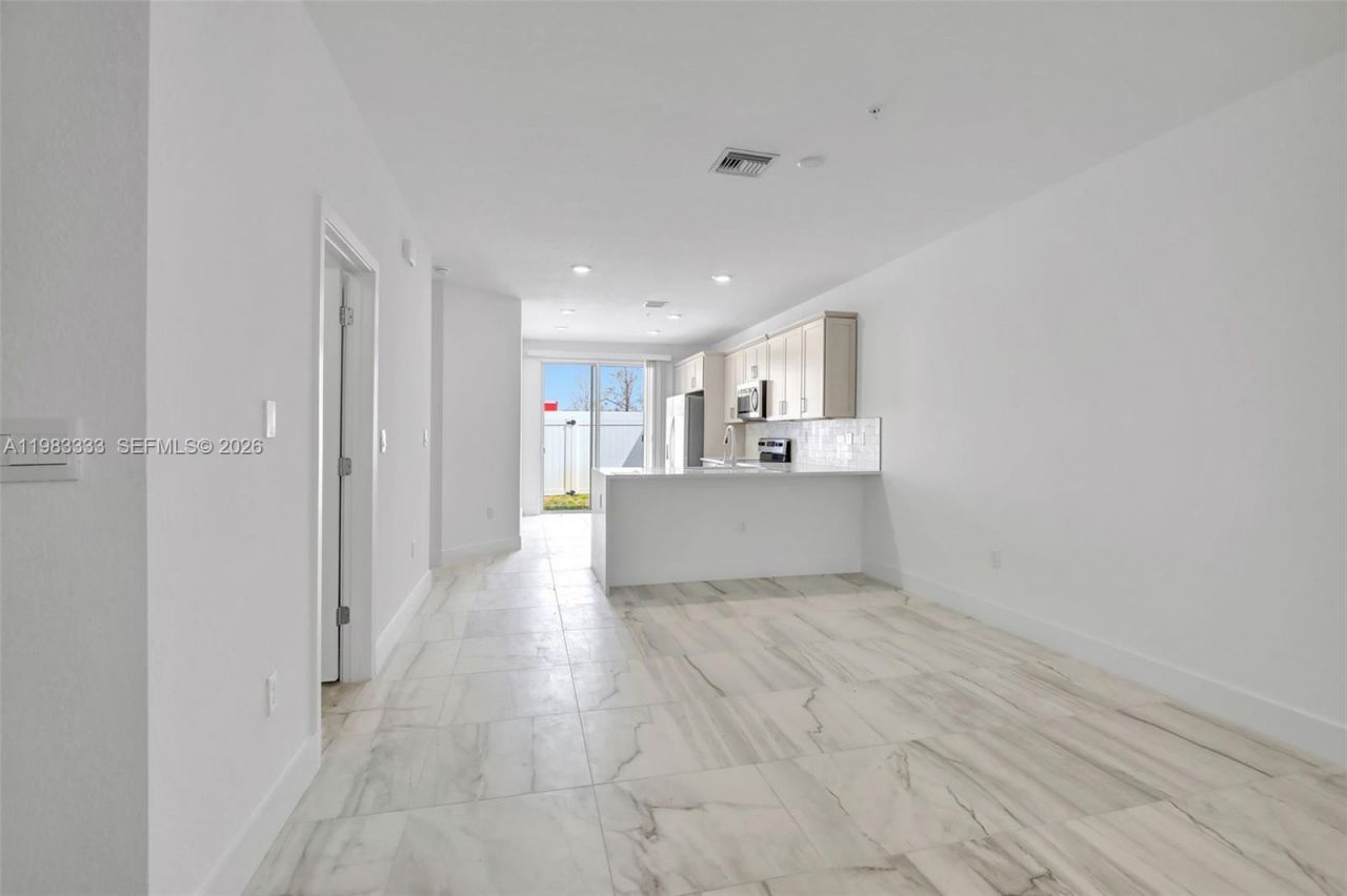 17149 SW 1st St, Unit 17149, Pembroke Pines, FL 33027 Photo