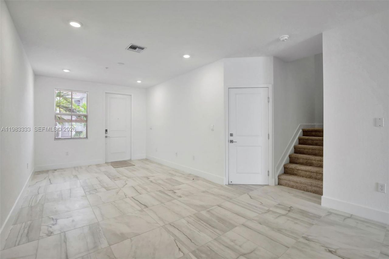 17149 SW 1st St, Unit 17149, Pembroke Pines, FL 33027 Photo