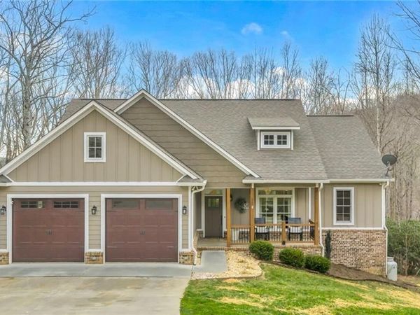 362 Fairway Oaks Drive , West Jefferson, NC 28694