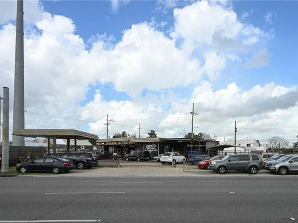 9317 AIRLINE Highway , New Orleans, LA 70118