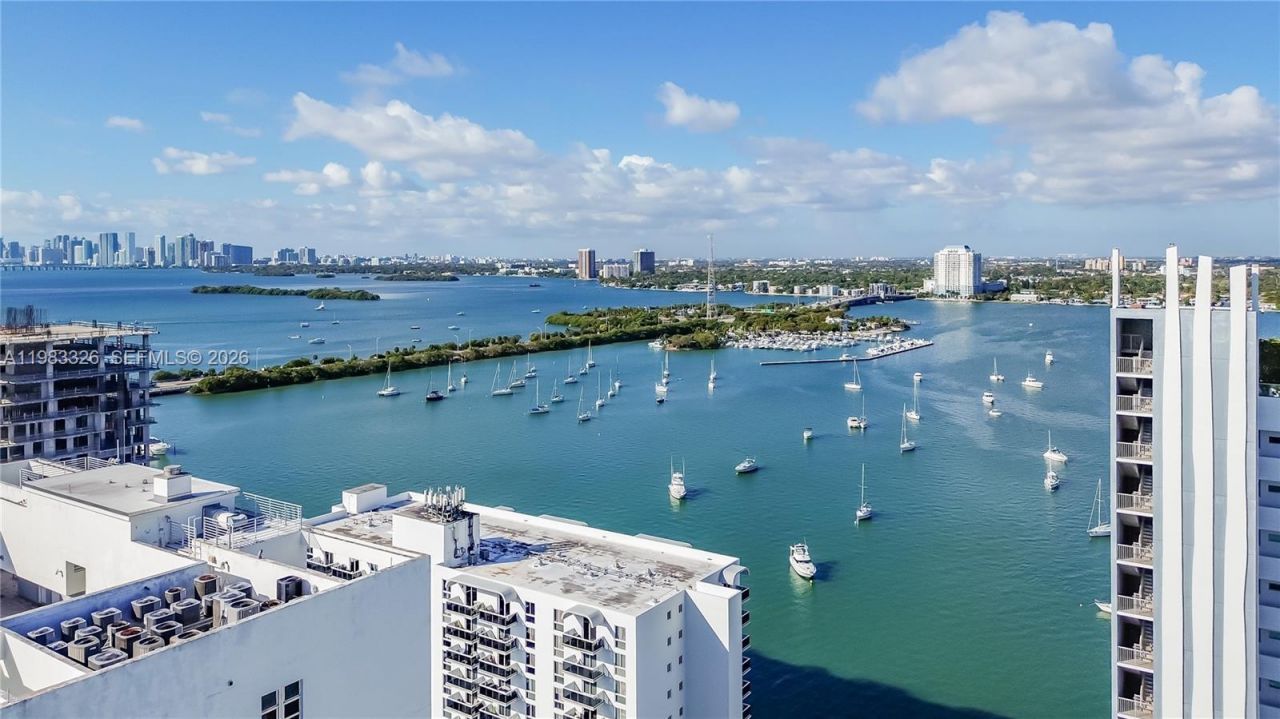 7933 West Dr, Unit 1025, North Bay Village, FL 33141 Photo