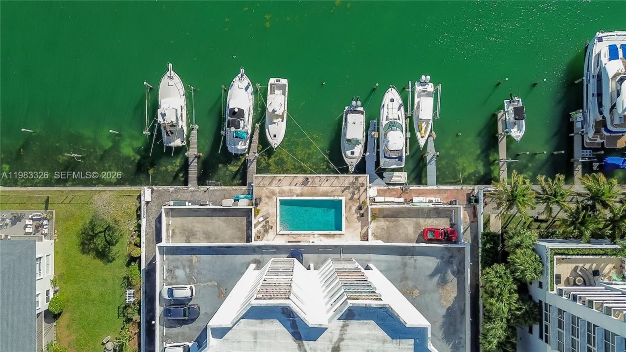 7933 West Dr, Unit 1025, North Bay Village, FL 33141 Photo