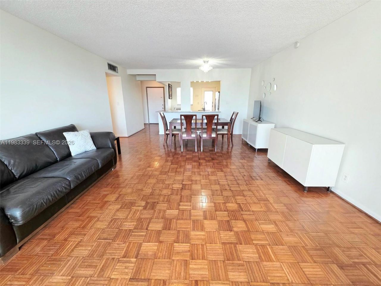 319 NE 14th Ave, Unit 702, Hallandale Beach, FL 33009 Photo