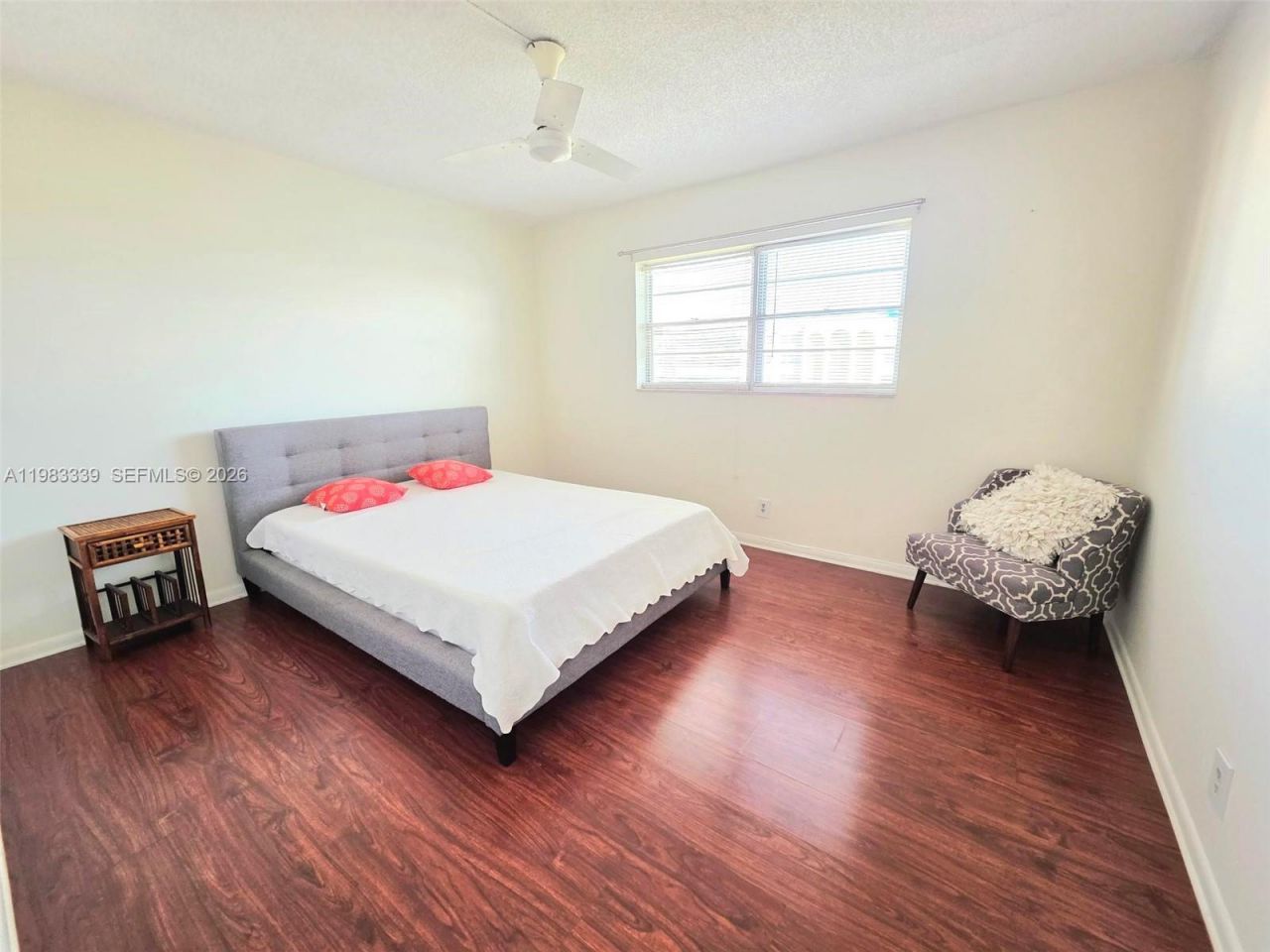 319 NE 14th Ave, Unit 702, Hallandale Beach, FL 33009 Photo