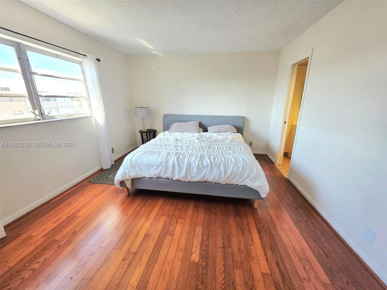 319 NE 14th Ave, Unit 702, Hallandale Beach, FL 33009 Photo