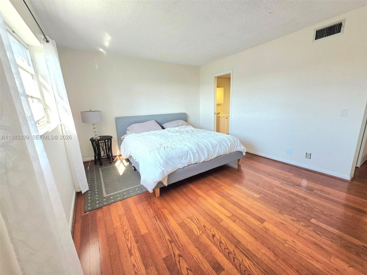 319 NE 14th Ave, Unit 702, Hallandale Beach, FL 33009 Photo