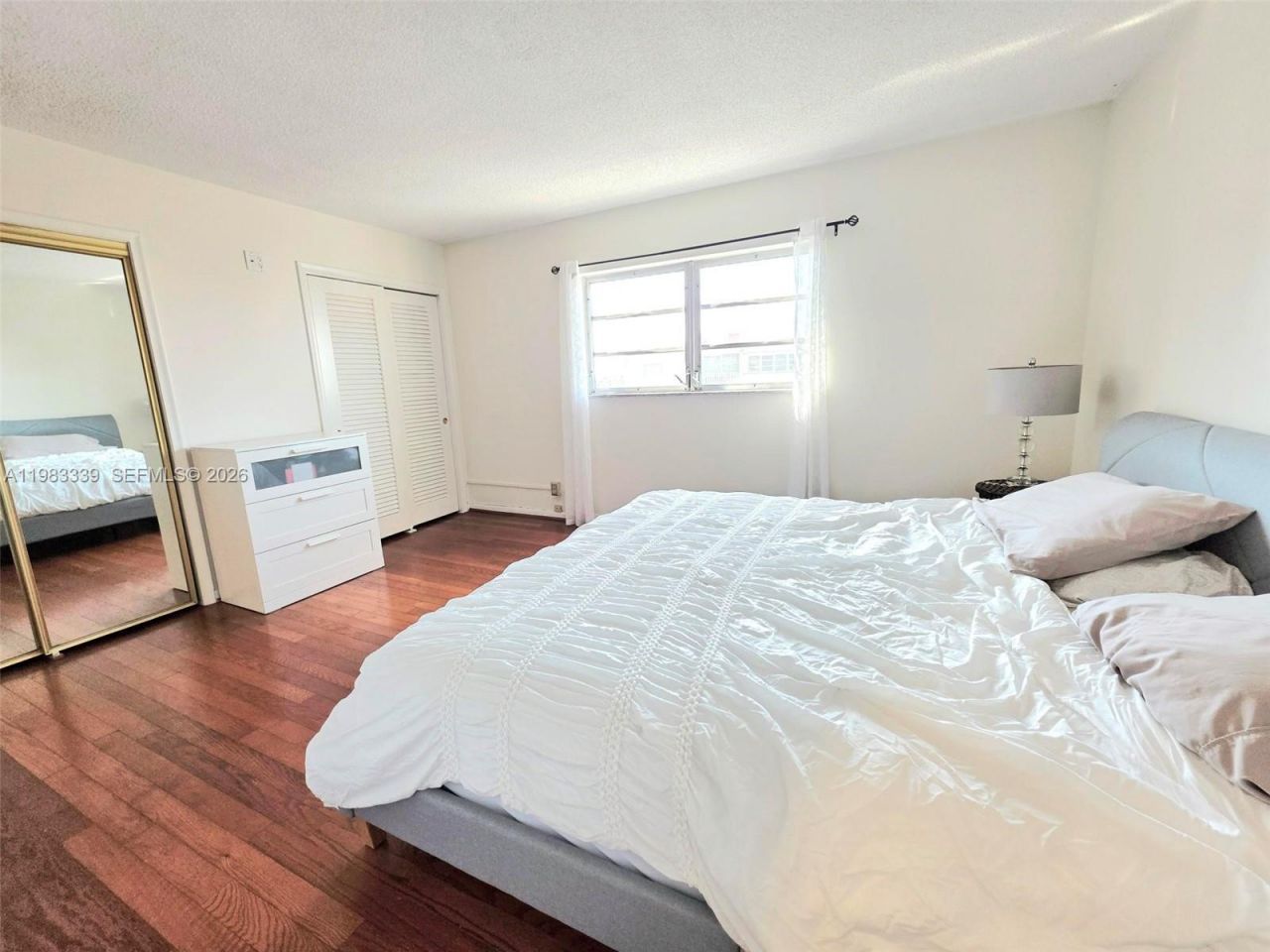 319 NE 14th Ave, Unit 702, Hallandale Beach, FL 33009 Photo