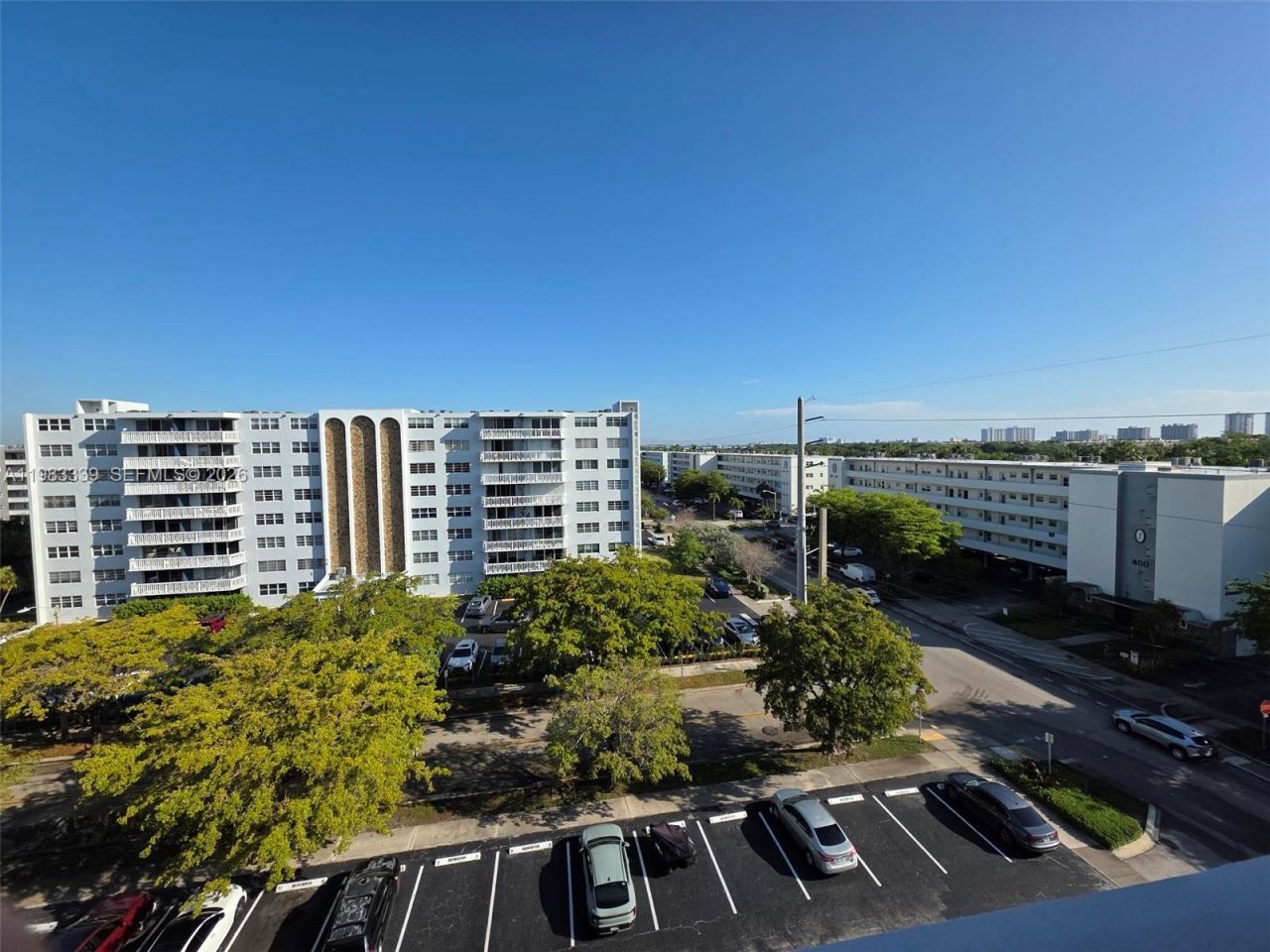 319 NE 14th Ave, Unit 702, Hallandale Beach, FL 33009 Photo