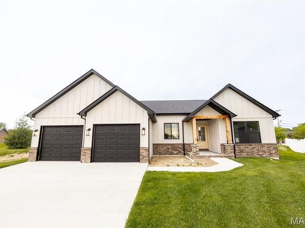 720 Mortar Street, Mascoutah, IL 62258