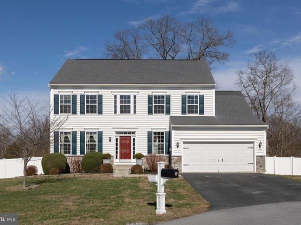 18 SUMMER GROVE DRIVE, KEARNEYSVILLE, WV 25430