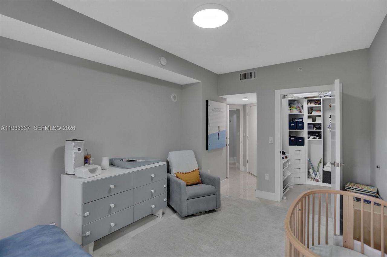 20000 E Country Club Dr, Unit 211, Aventura, FL 33180 Photo