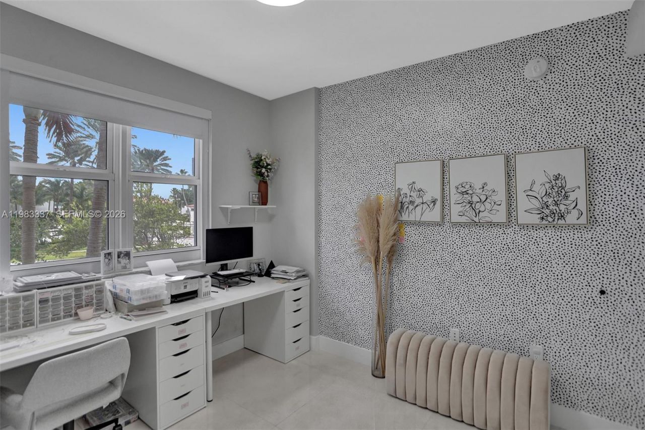 20000 E Country Club Dr, Unit 211, Aventura, FL 33180 Photo