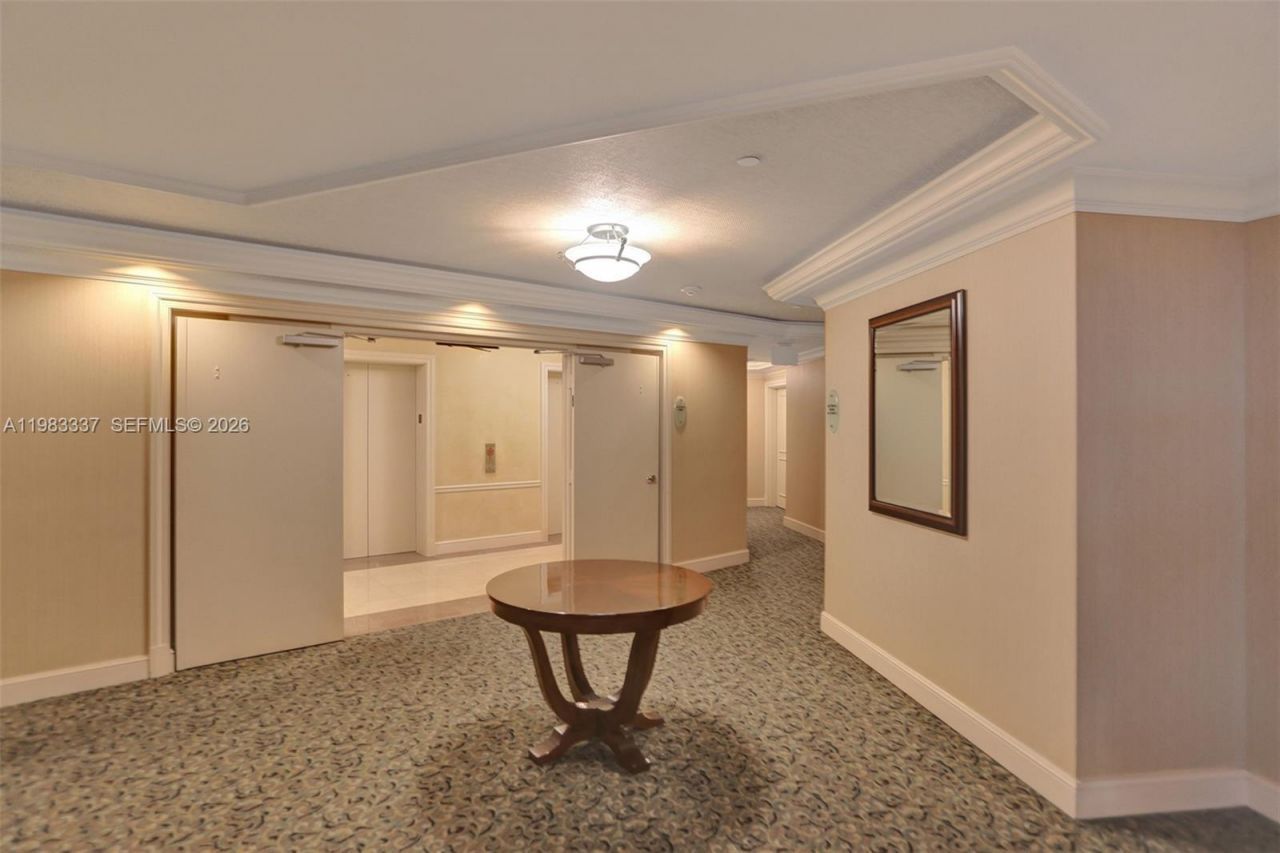 20000 E Country Club Dr, Unit 211, Aventura, FL 33180 Photo