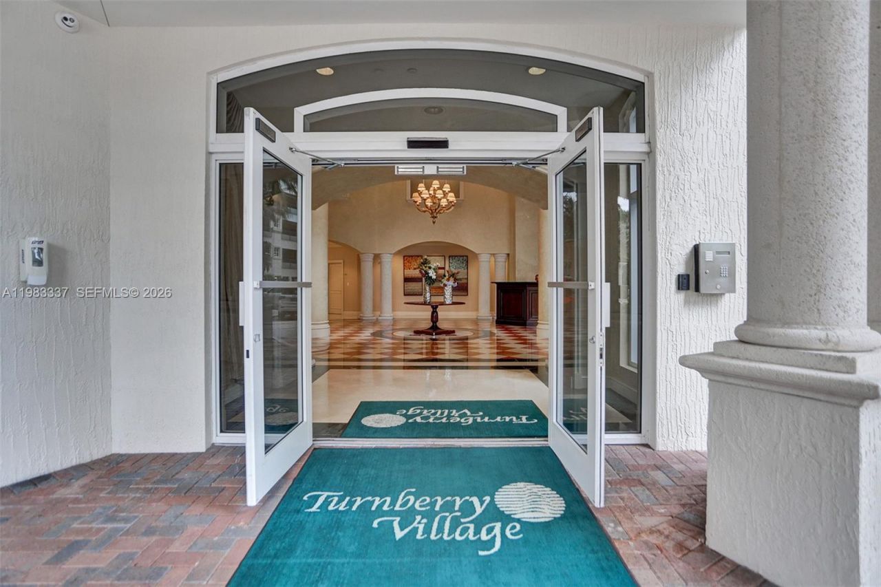 20000 E Country Club Dr, Unit 211, Aventura, FL 33180 Photo