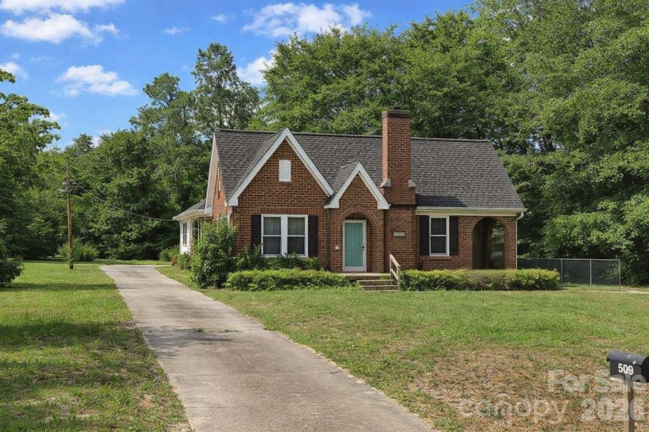 509 E Hilton Street, Kershaw, SC 29067 Main Photo