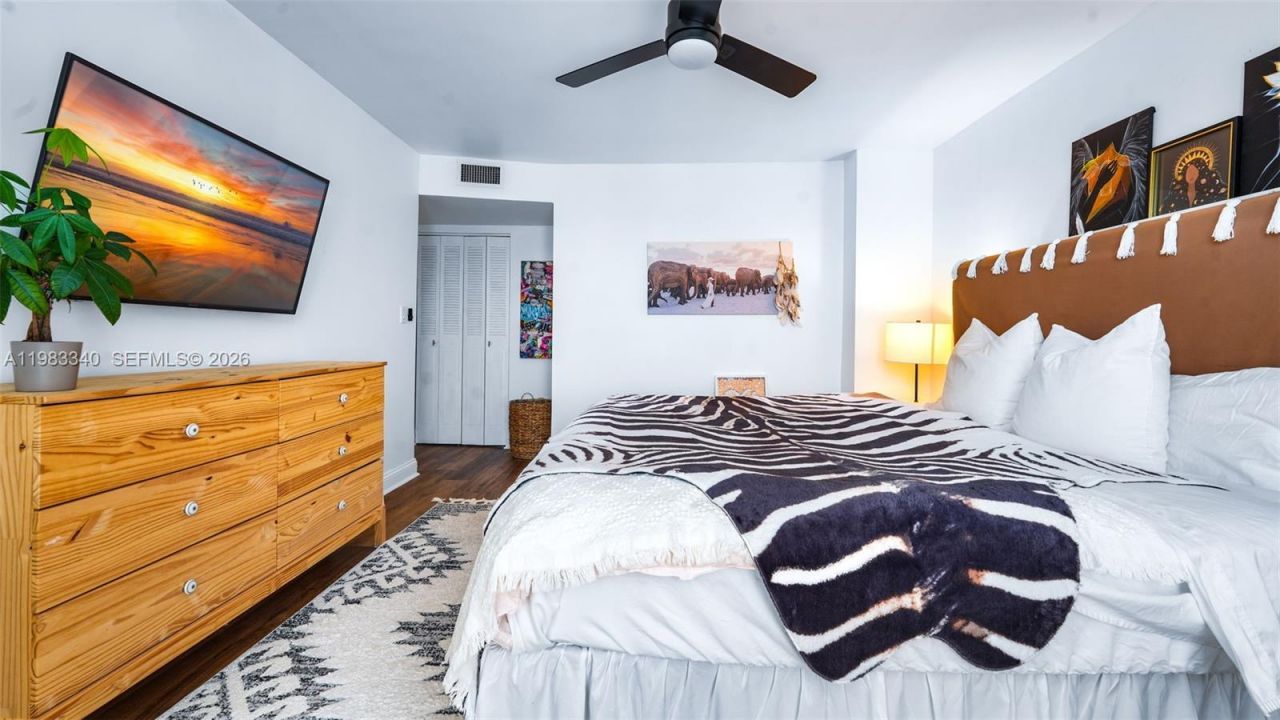 2750 NE 183rd St , Unit 1610, Aventura, FL 33160 Photo