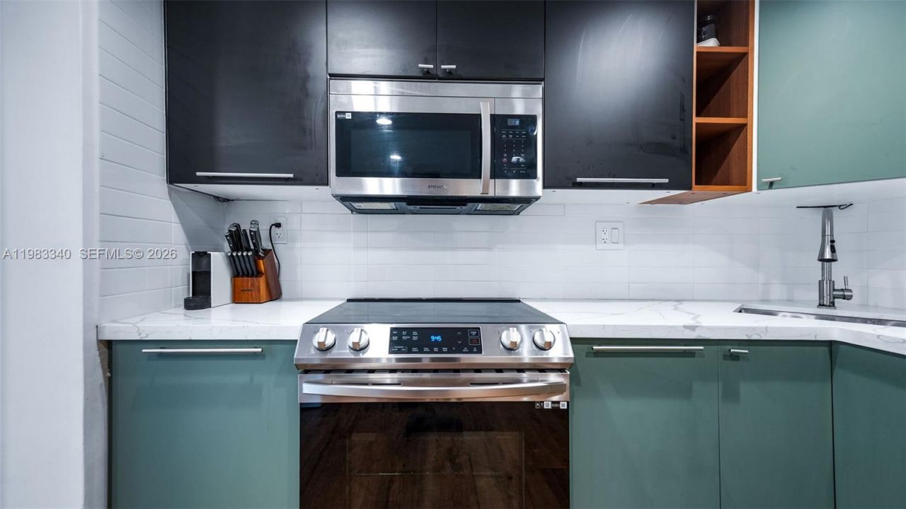 2750 NE 183rd St , Unit 1610, Aventura, FL 33160 Photo