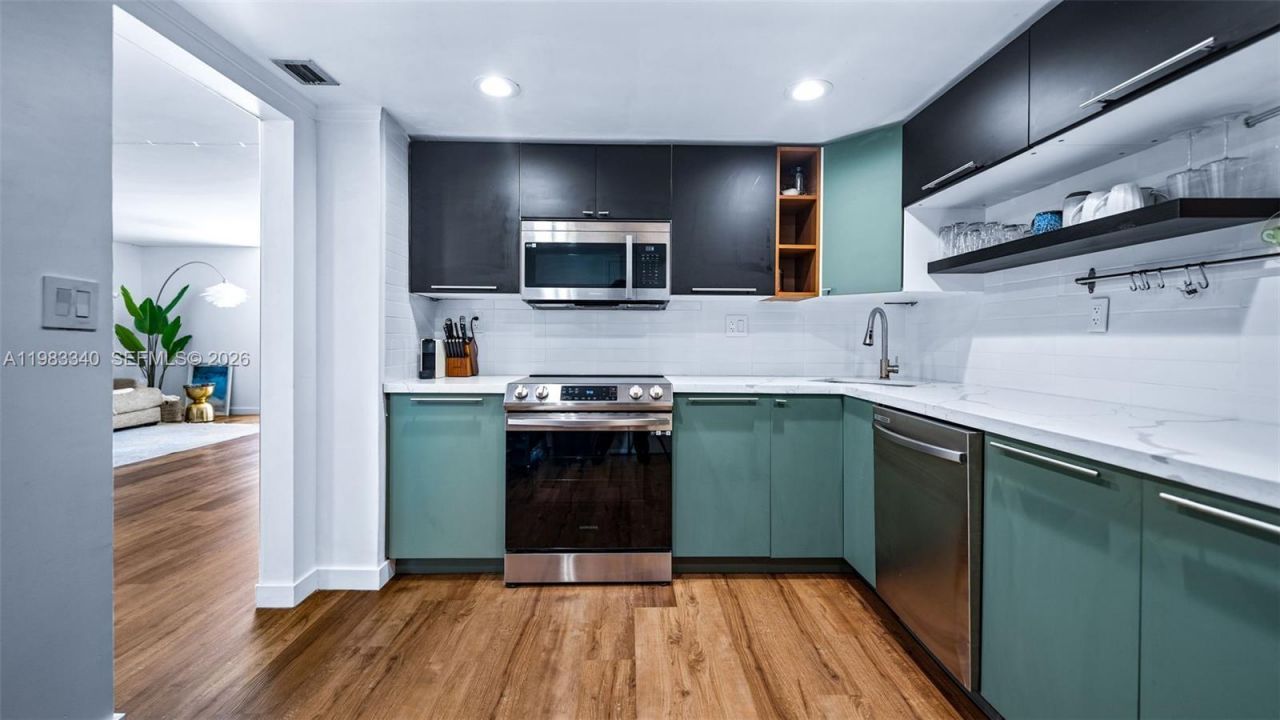 2750 NE 183rd St , Unit 1610, Aventura, FL 33160 Photo