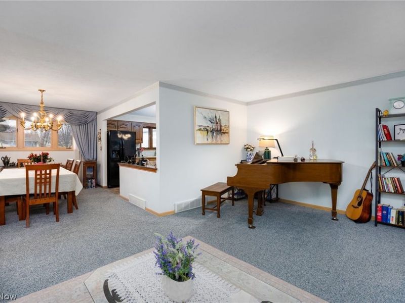 13352 Claremont Avenue, Middleburg Heights, OH 44130 Photo 4