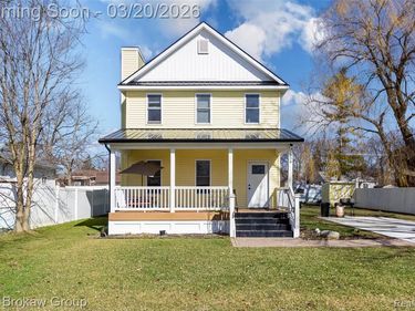 538 S Elm Street, Lapeer, MI 48446