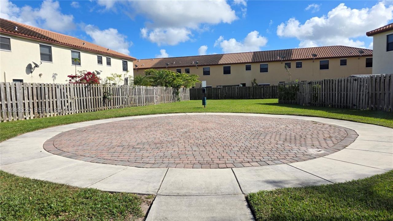 3777 SE 1st St, Homestead, FL 33033 Photo
