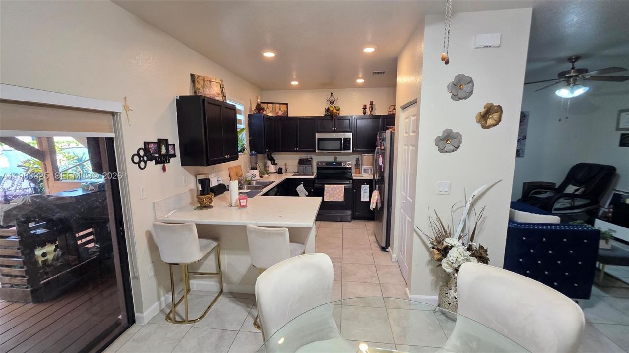 3777 SE 1st St, Homestead, FL 33033 Photo