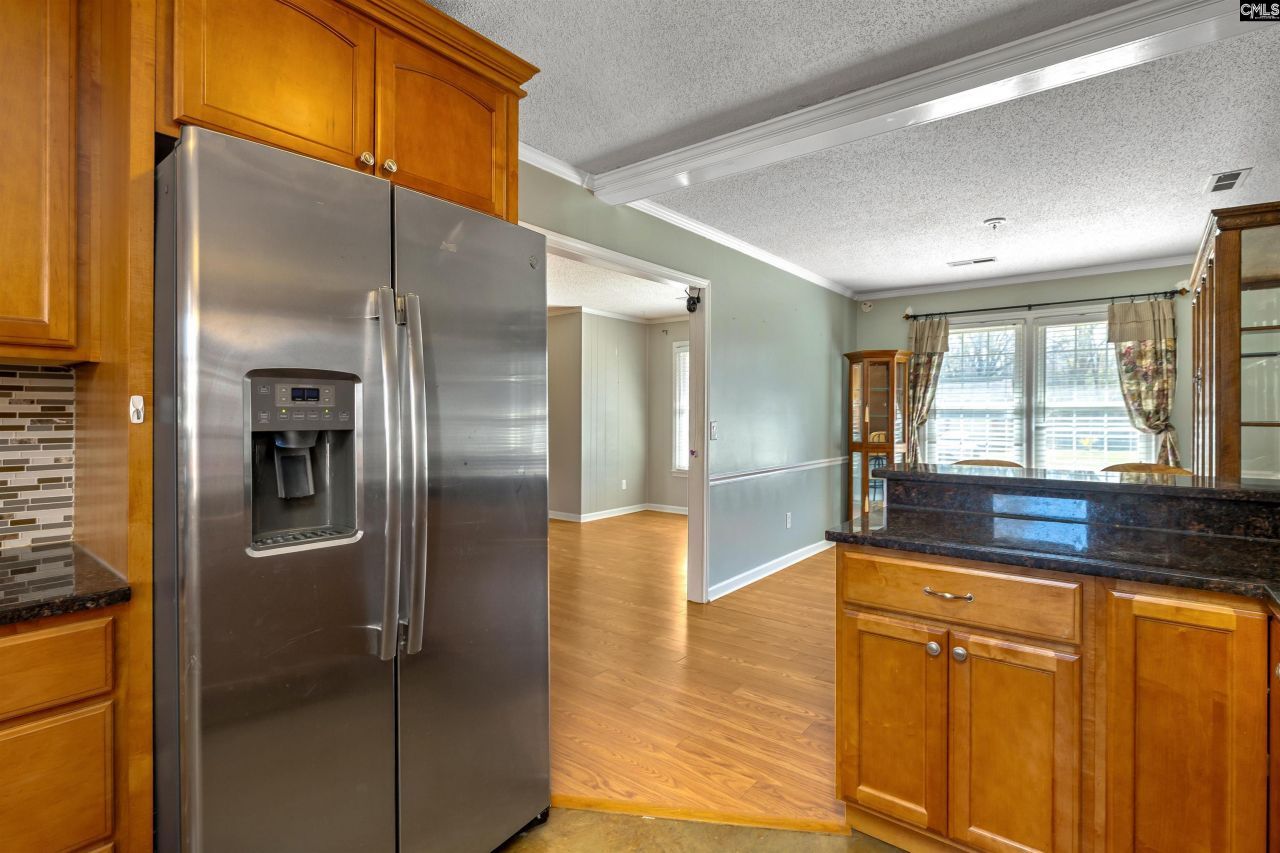 2285 Treetop Lane Photo 16