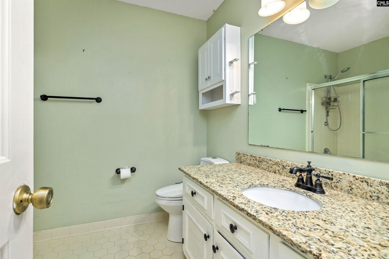 2285 Treetop Lane Photo 20