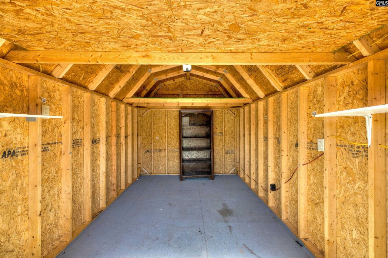 2285 Treetop Lane Photo 36