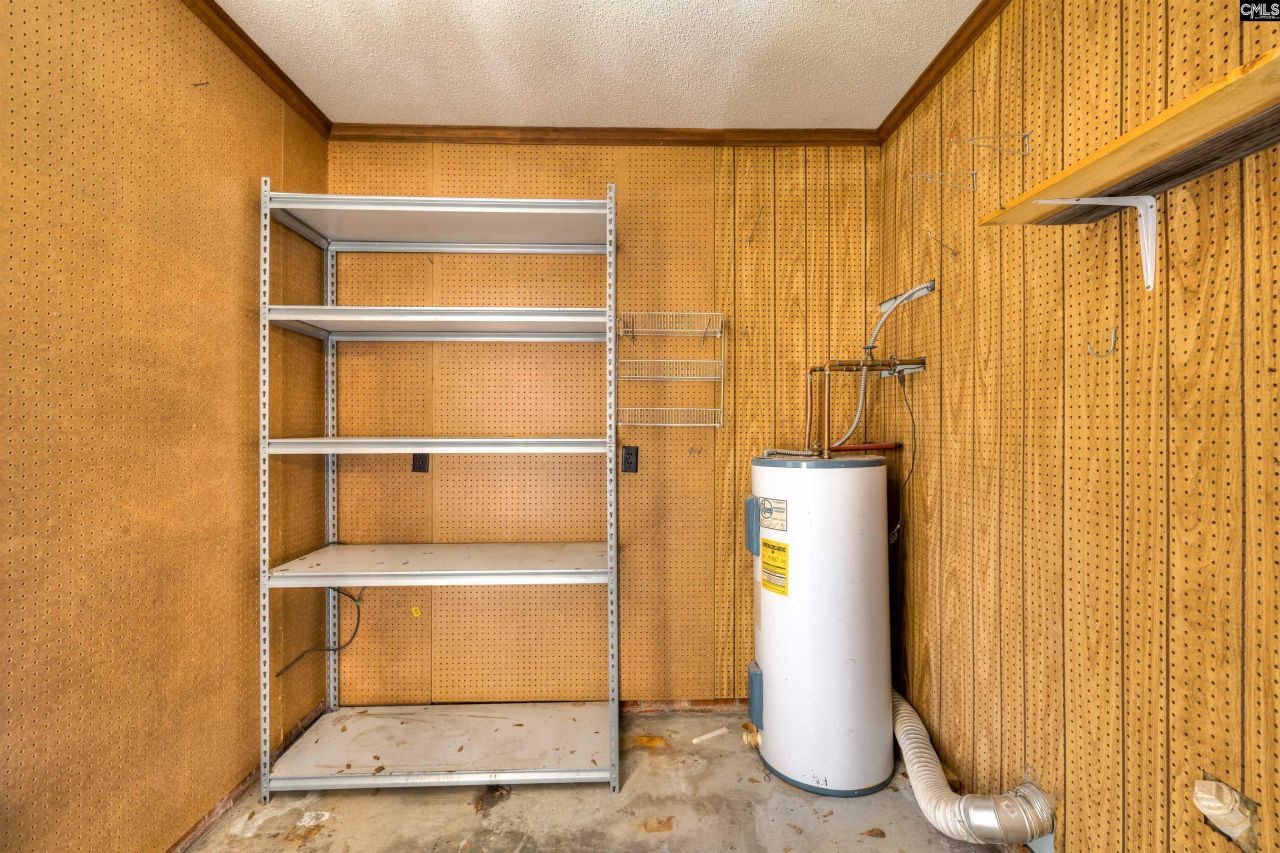 2285 Treetop Lane Photo 43