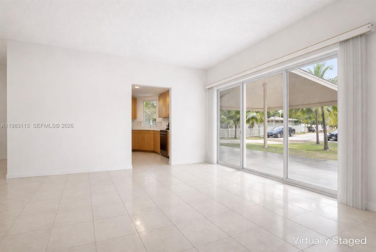 550 NE 173rd St, North Miami Beach, FL 33162 Photo