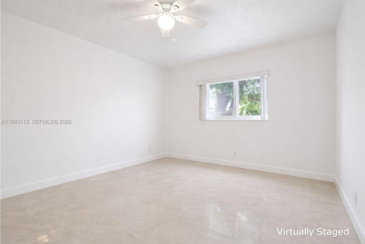550 NE 173rd St, North Miami Beach, FL 33162 Photo